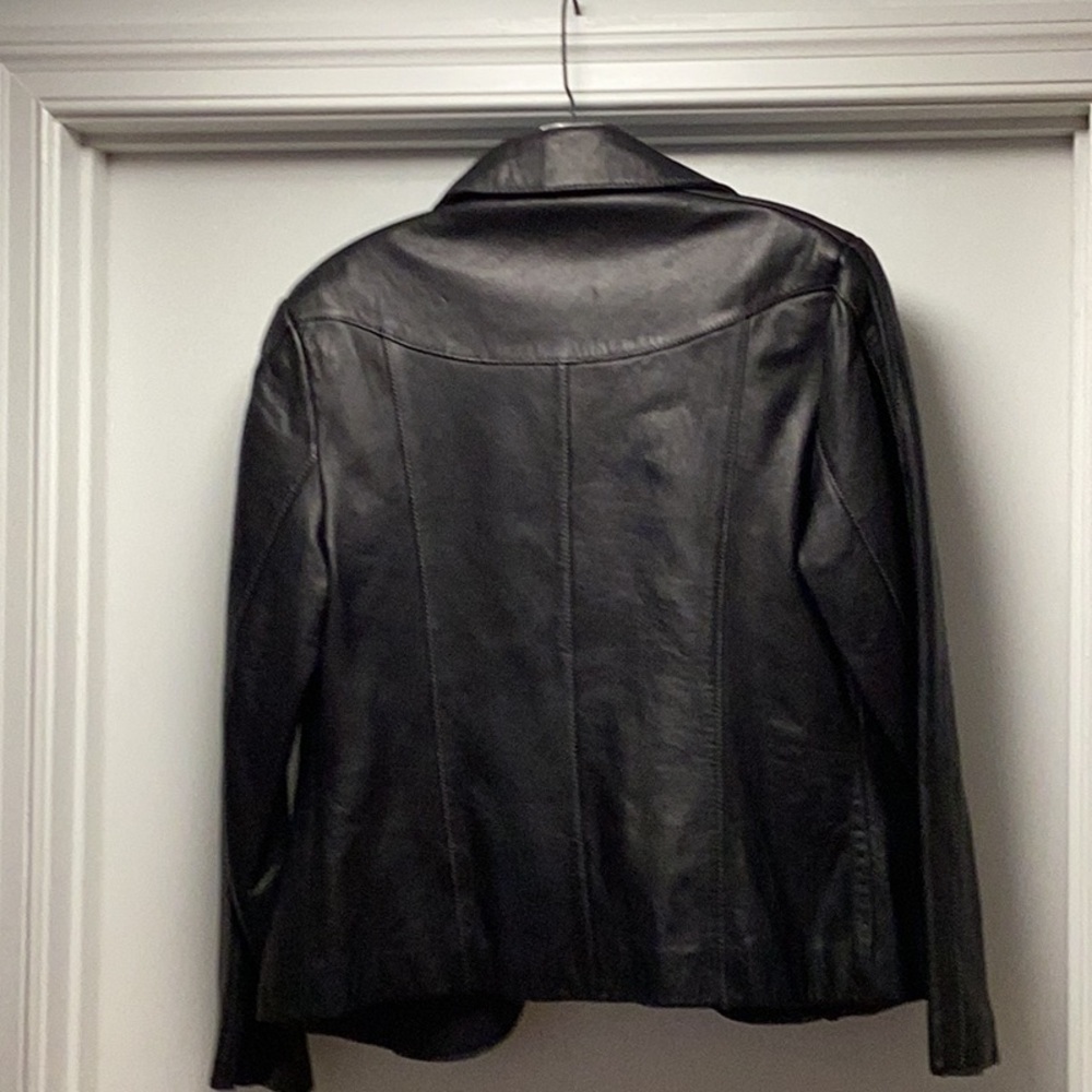 Beautiful leather jacket - Picture 2 of 8